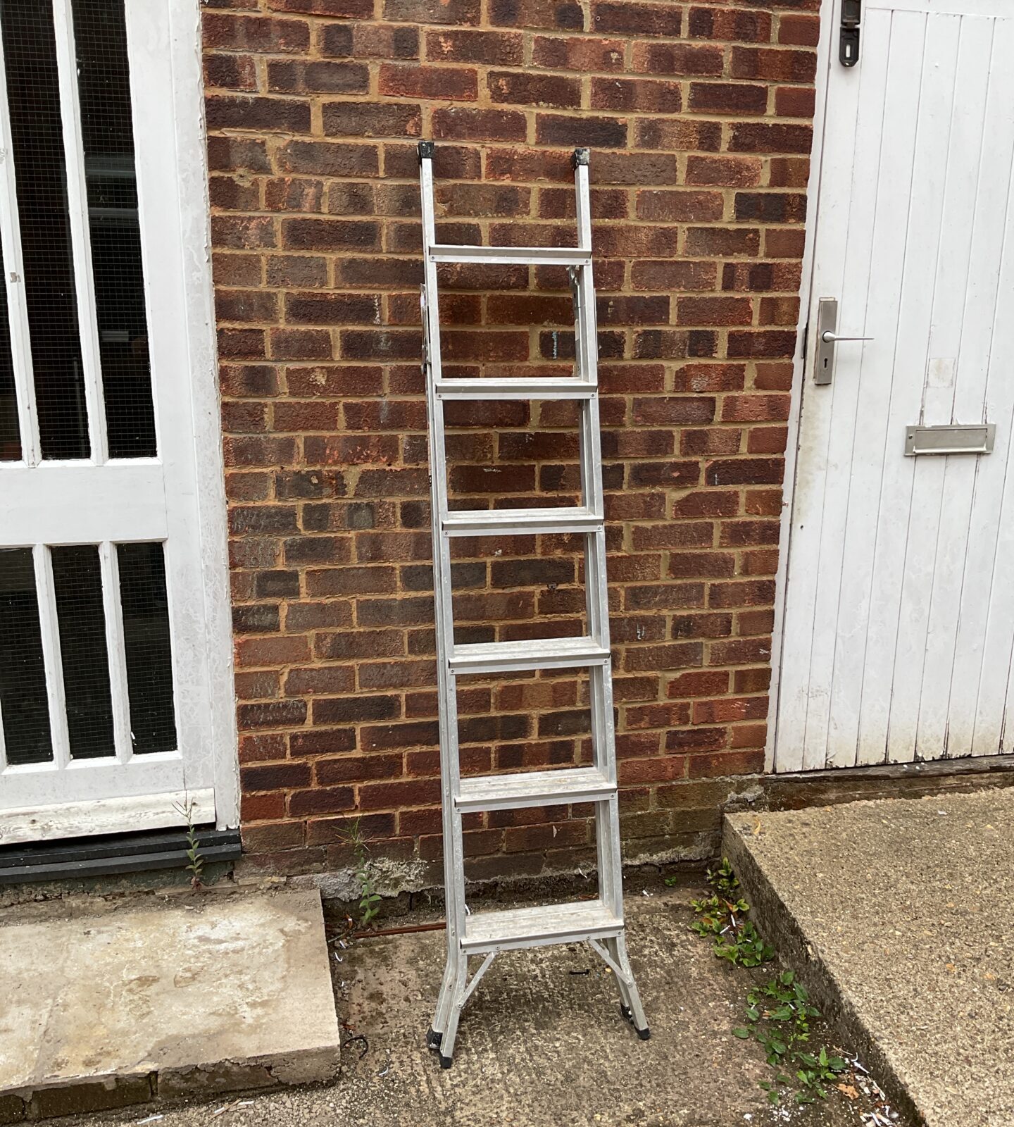 Abru extending aluminium ladder