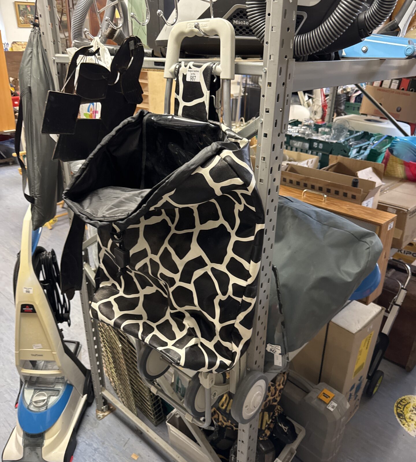 Marketeer granny shopping trolley