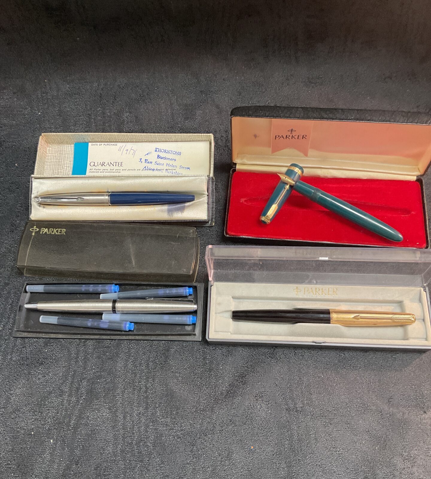 Four Parker pens inc 14ct gold nib fountain pen
