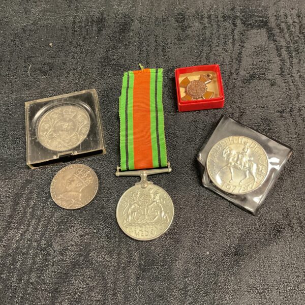 Ww2 defence medal commemorative coins and life saving bronze medal