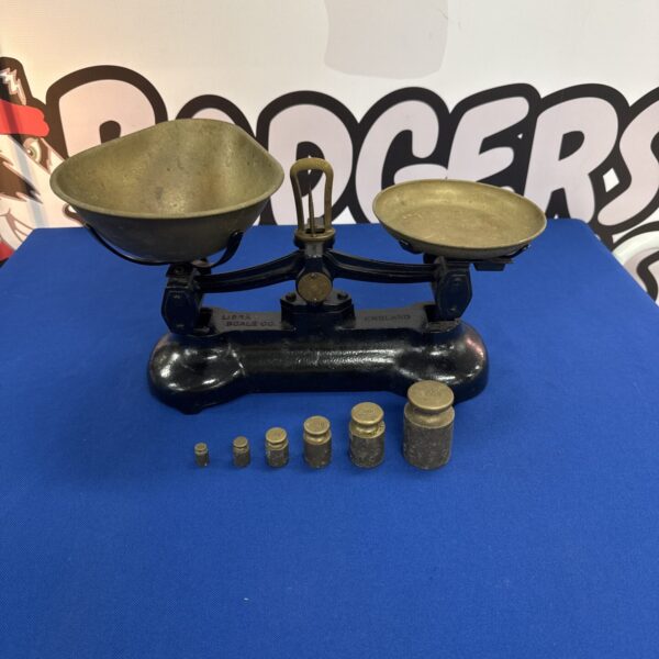 Vintage Libra scale co set of balance scales with both pans & gradulating weights 10g - 500g