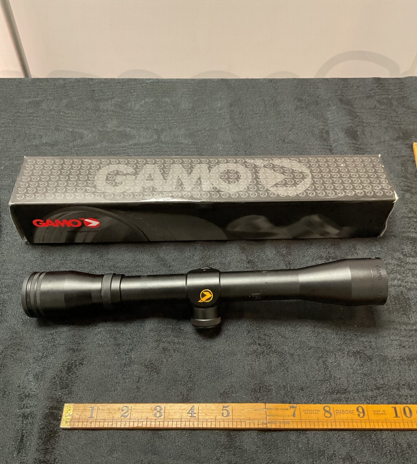 New in box gamo 4x32 Rifle scope