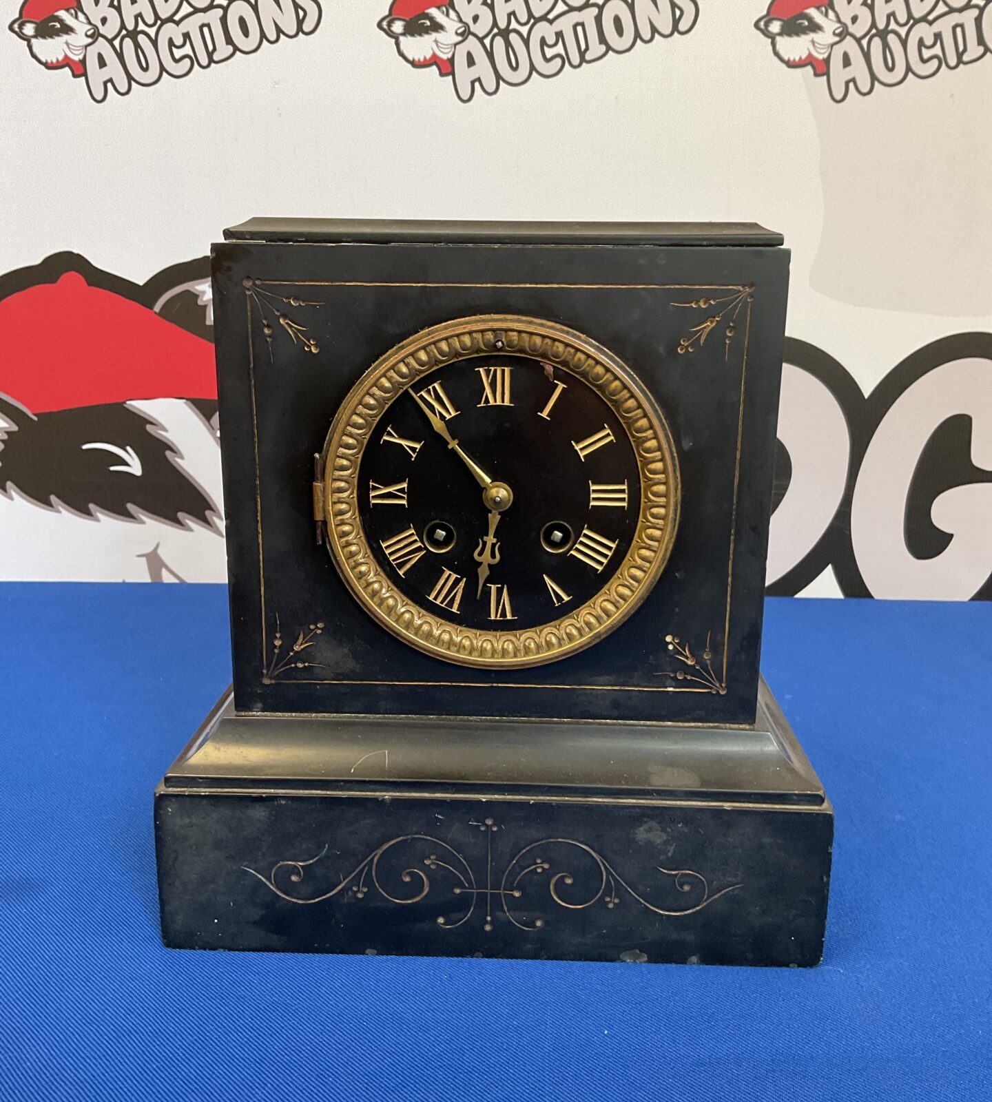 Victorian slate mantle clock (no pendulum or key)