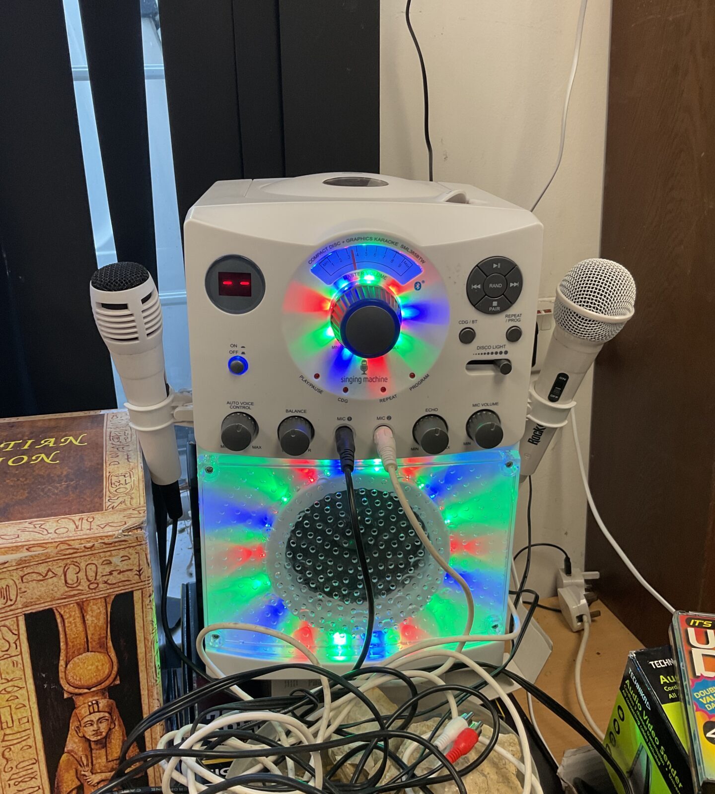 The singing machine karaoke machine
