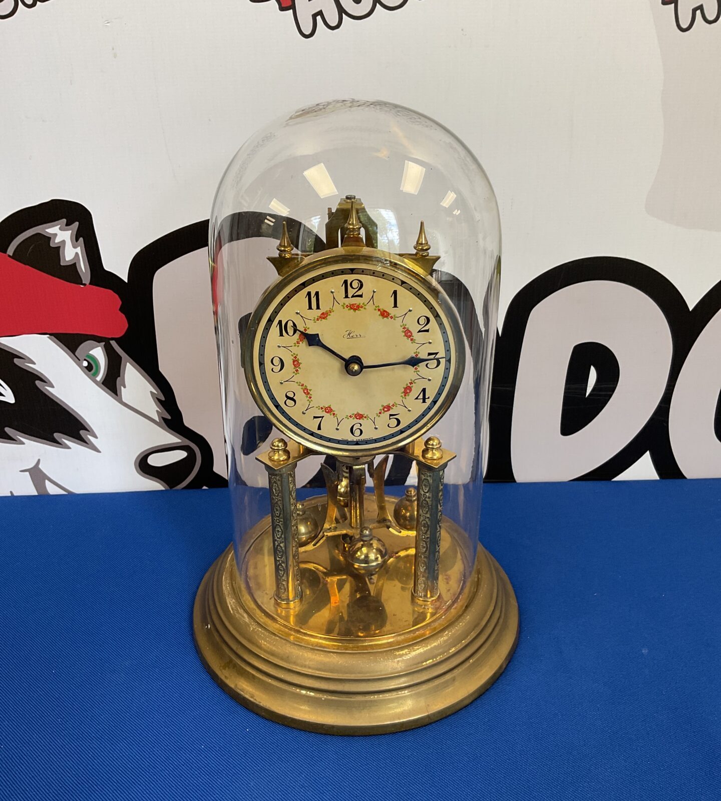 Vintage kess glass domed anniversary torsion clock