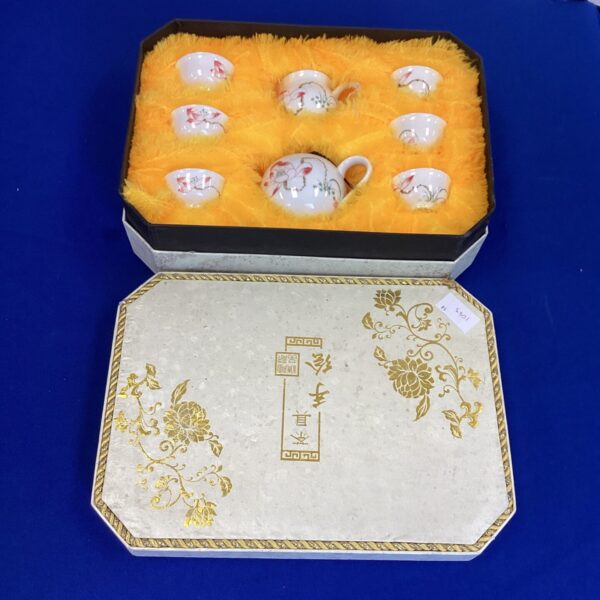 Vintage miniature tea set in presentation case, delicate china.