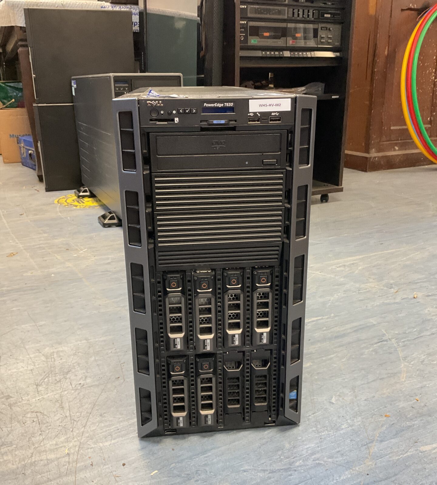 Dell poweredge t630 server working with hards drives