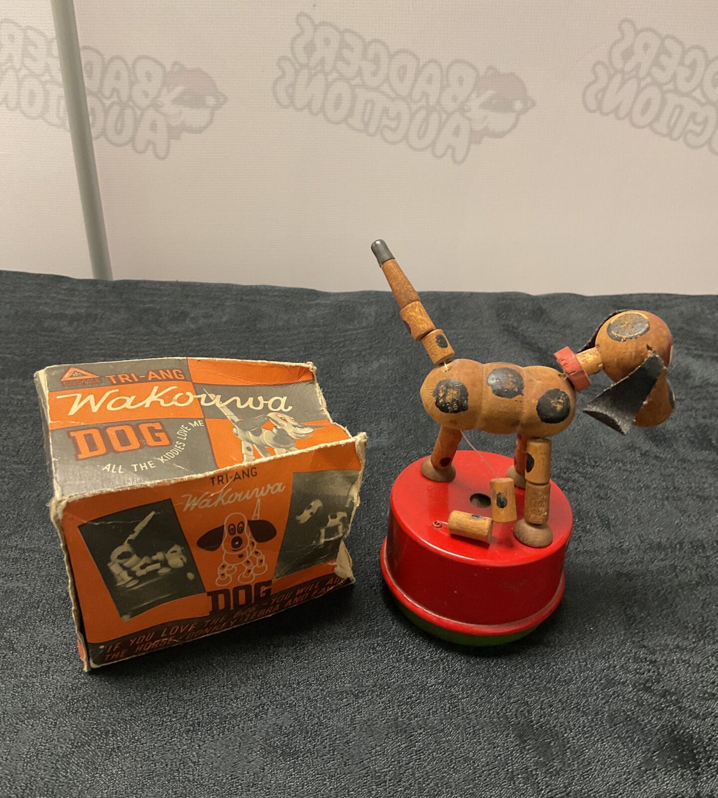 Vintage Triang barking dog toy foot missing - Image 2