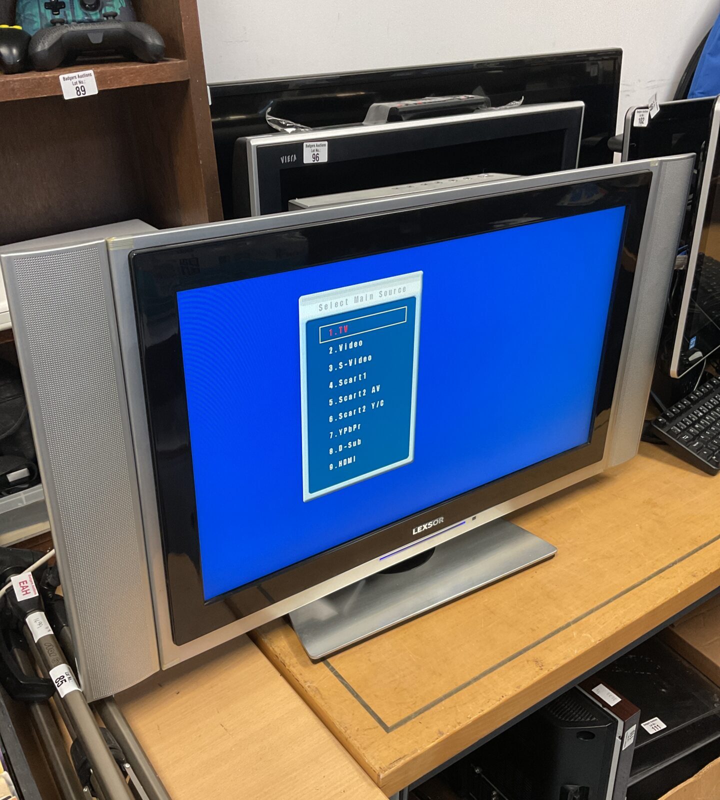 Lexor 27” hd lcd tv working with remote