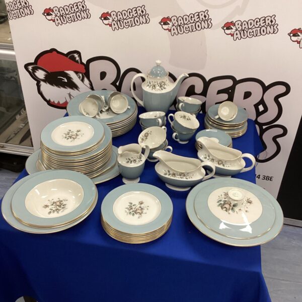 Royal Doulto Rose Elegan Dinner service