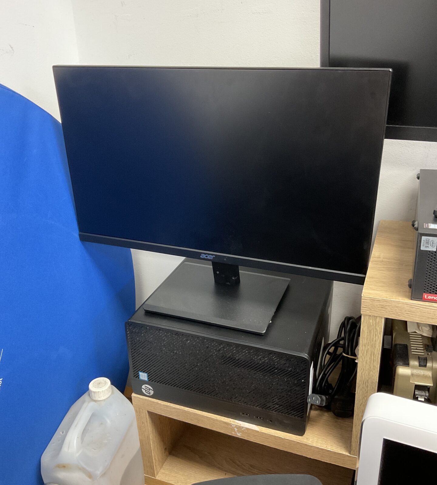 Hp intel core i7 7th gen computer working with acer monitor