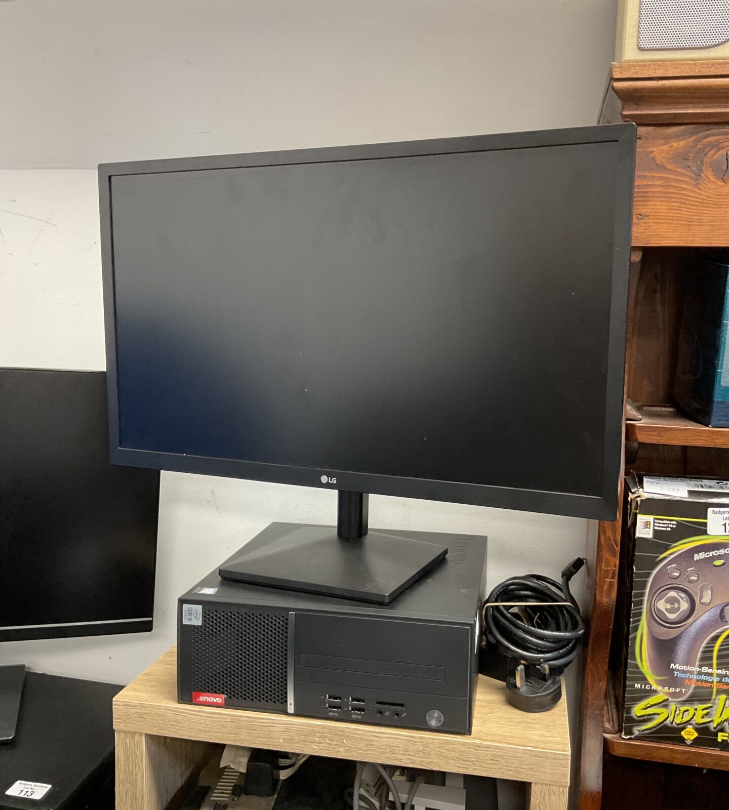 Lenovo intel core i5 10th gen computer working with lg monitor
