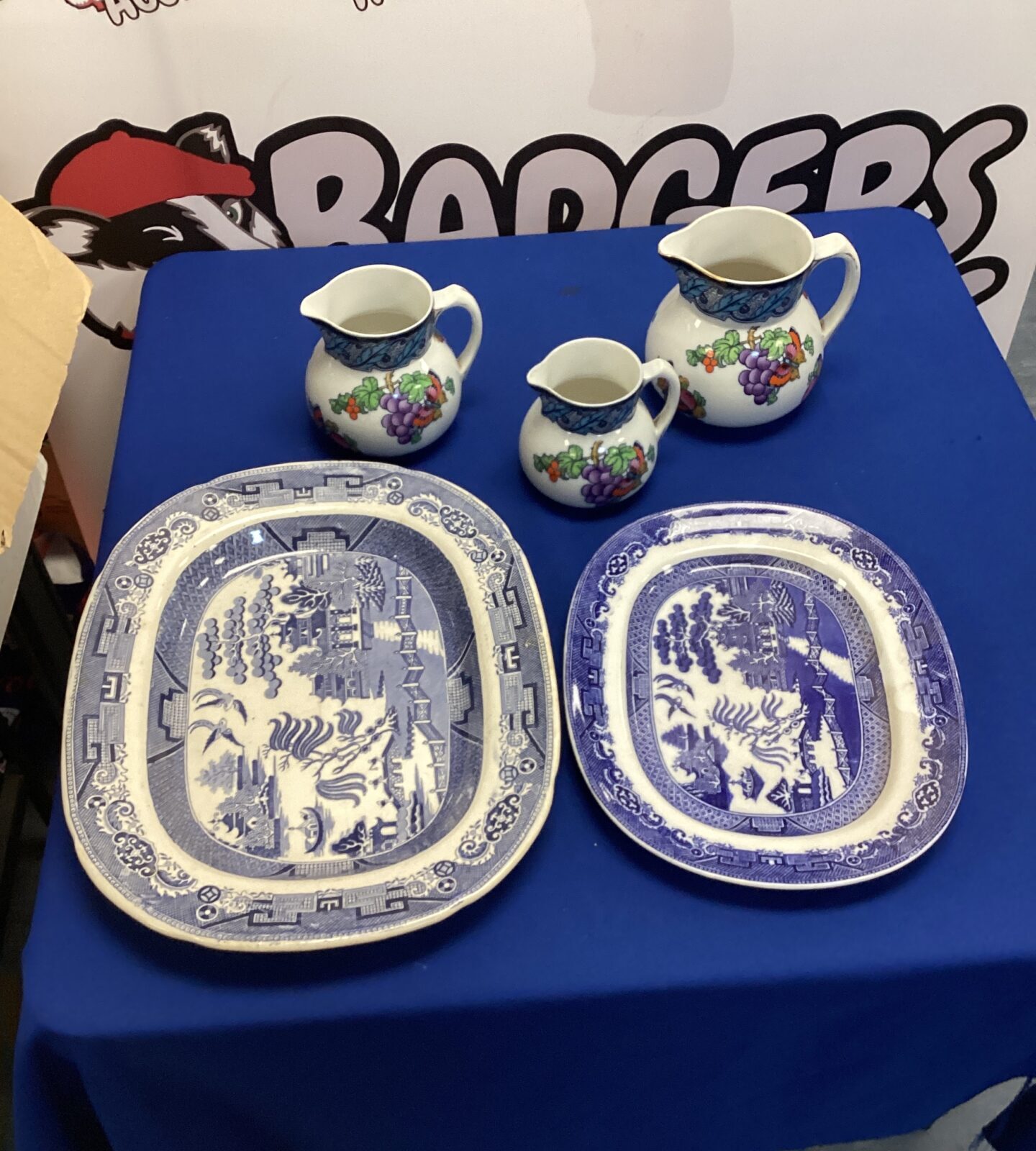 Three losoware jugs& two blue & white china serving plates