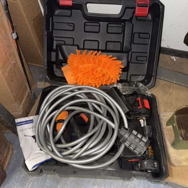 Electric car polishing tool