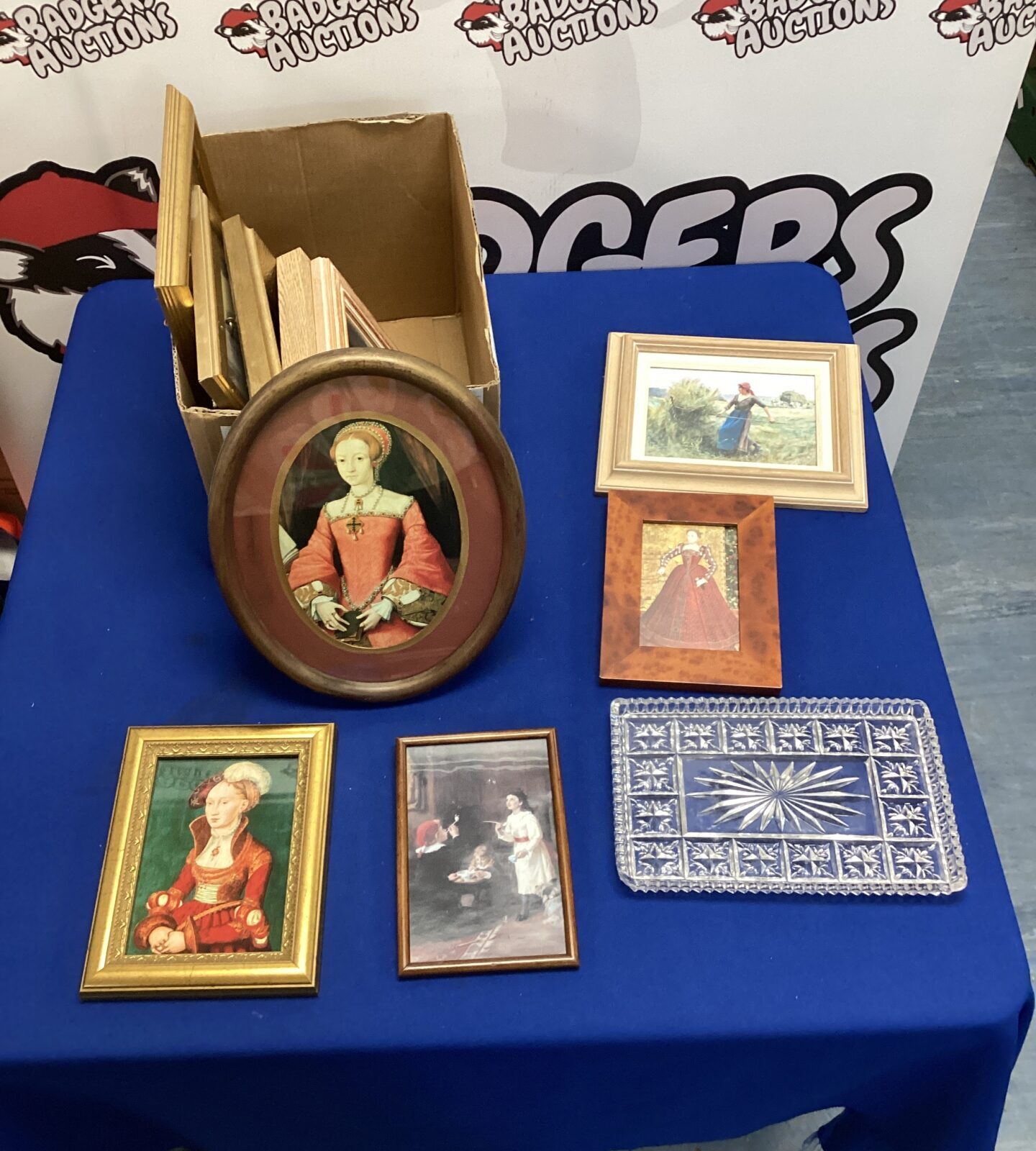 Box of mixed picture frames