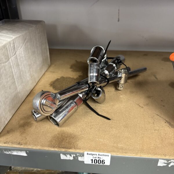 1/2” drive ratchet with sockets & bars