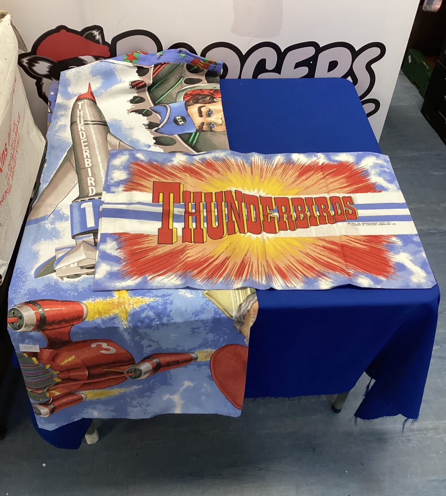 Early 90s thunderbirds single duvet with pillow