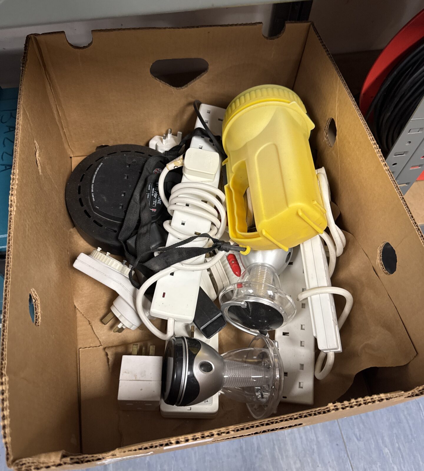 Box of electrical items inc extension leads & others