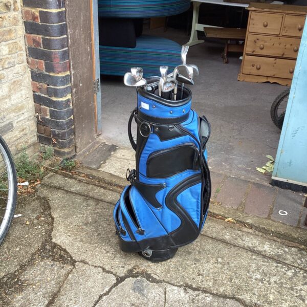 Set of Dunlop Golf Clubs with Bag