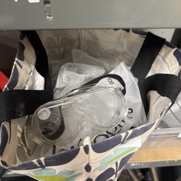 Bag of new laifguard safety goggles
