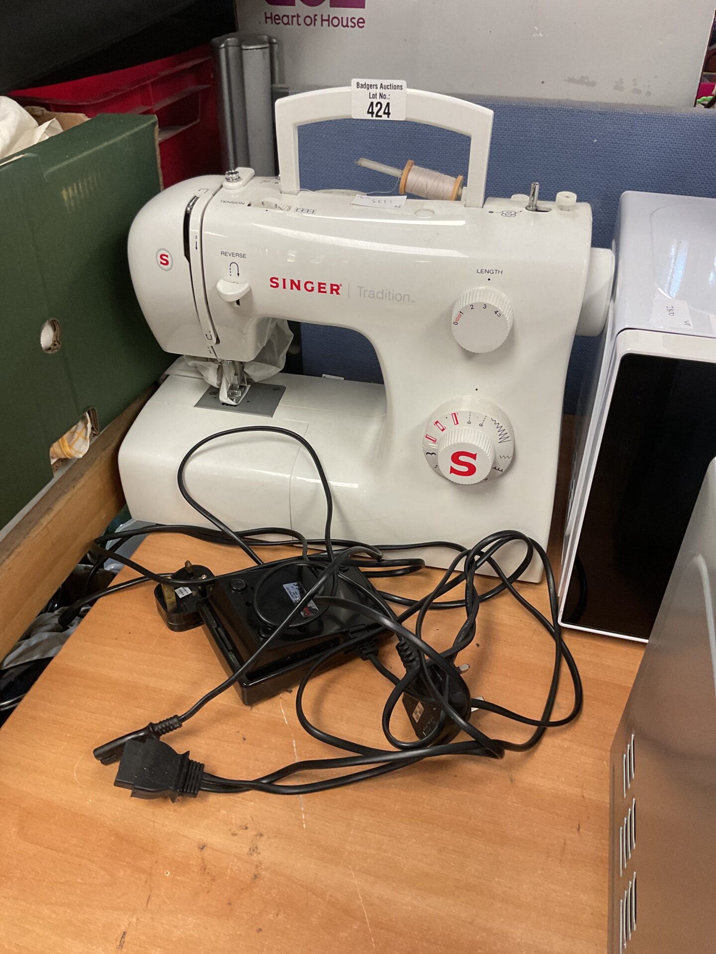 Singer tradition sewing machine