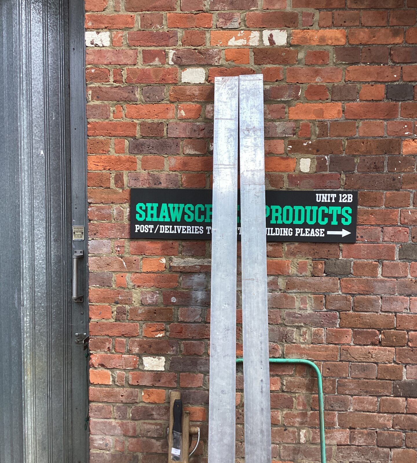 Two lengths of Aluminium Box section Trunking 4”x2”x7’ approx
