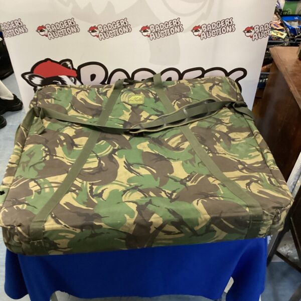 Large power plus eurodome carp fishing unhooking mat