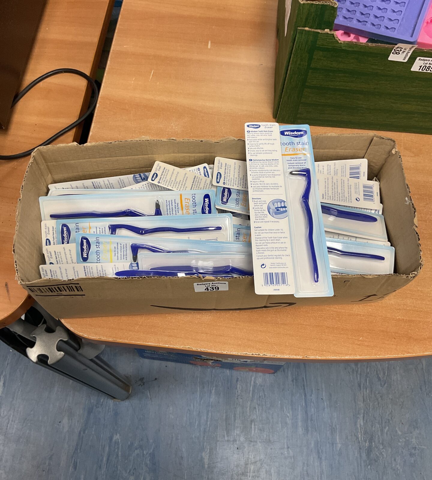 Quantity of new wisdom tooth stain erasers