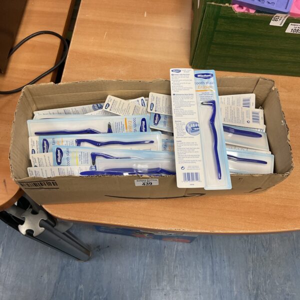 Quantity of new wisdom tooth stain erasers