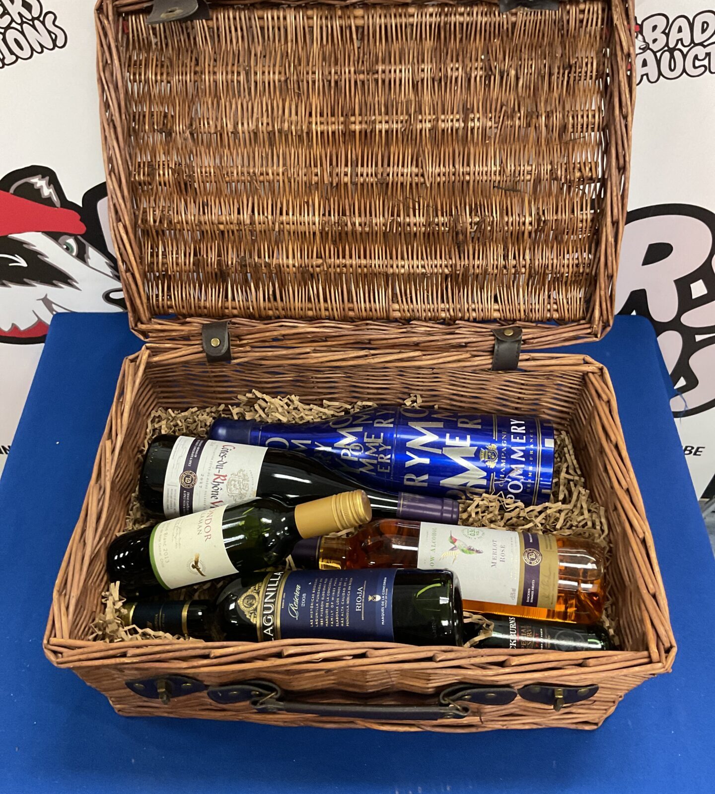 Thornton & France Luxury Festive Hamper Containing Mixed Bottled Liquids Inc Pommery And Cockburns