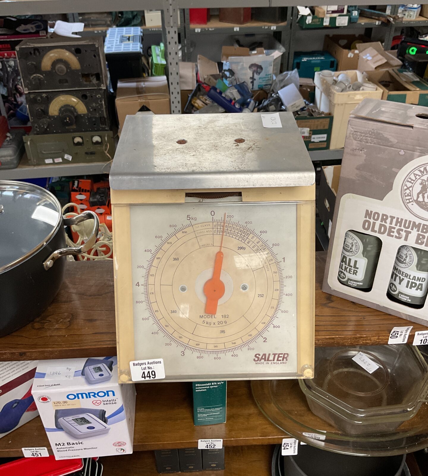 Vintage salter  model 182 scale