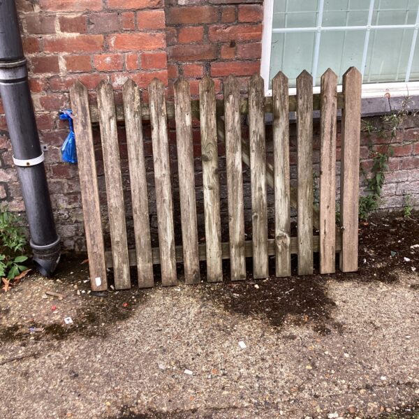 4’ Wooden Gate with brackets