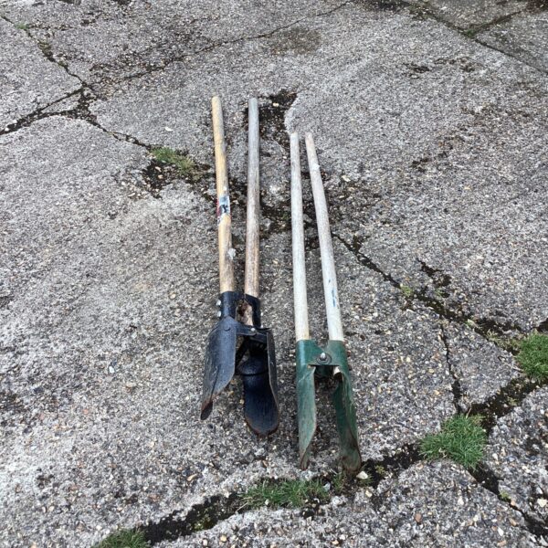 Two hole digging spades