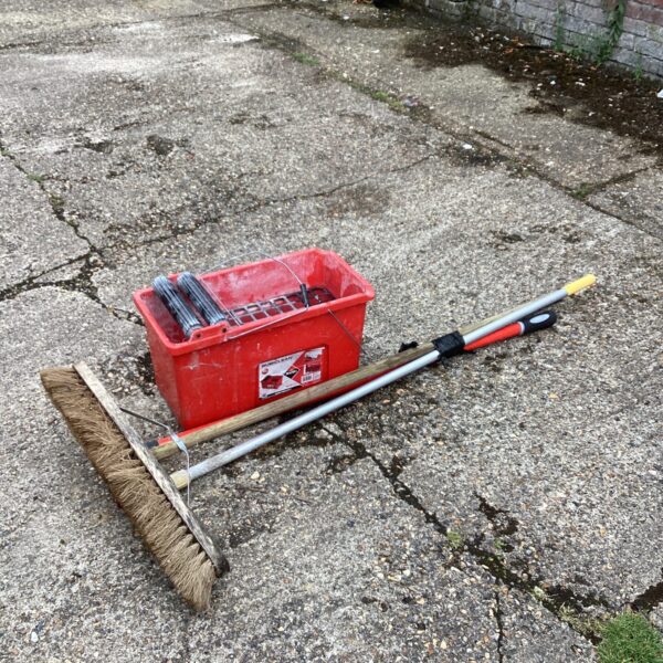 Pro dec cleaning equipment