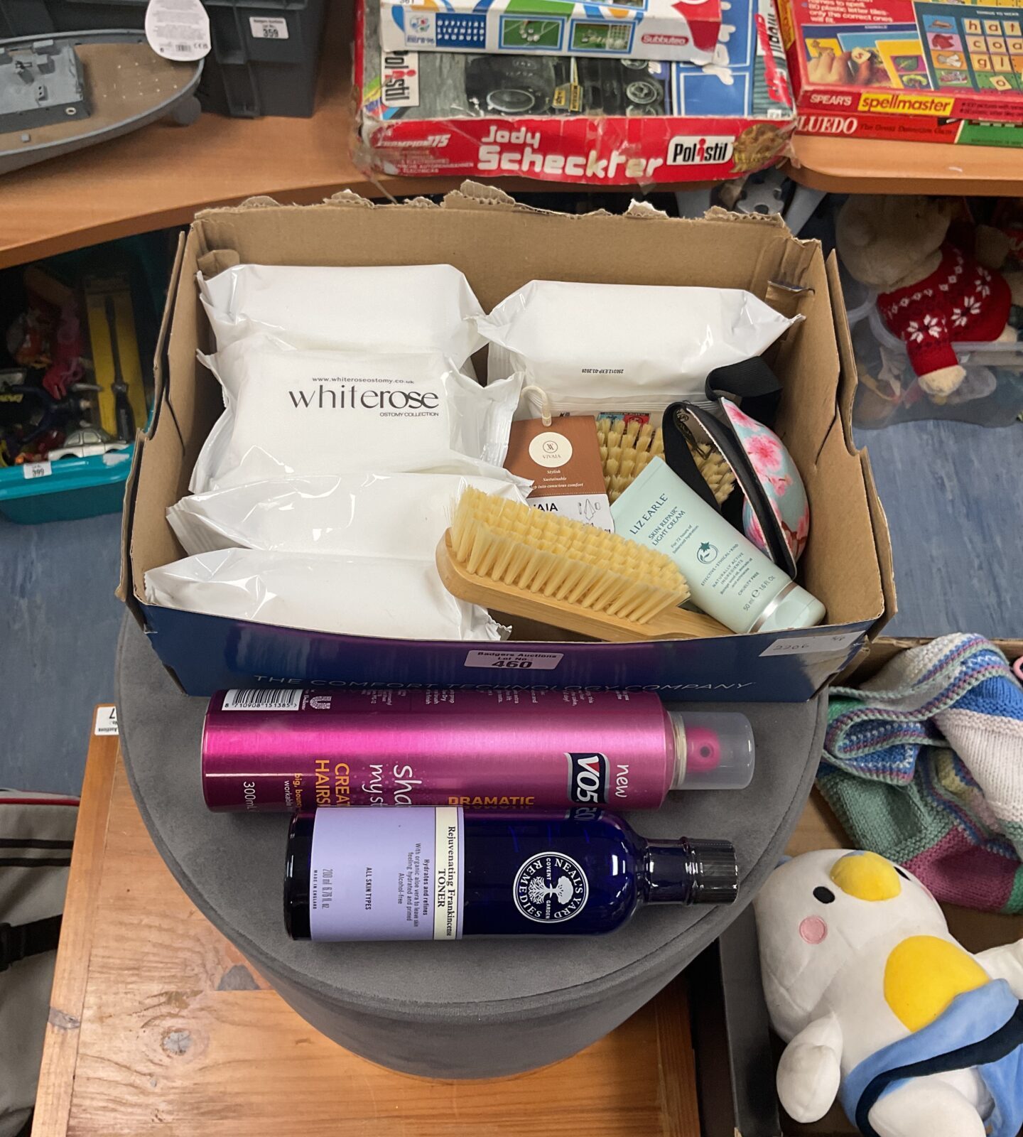 Box of mixed beauty products inc vo5 and whiterose