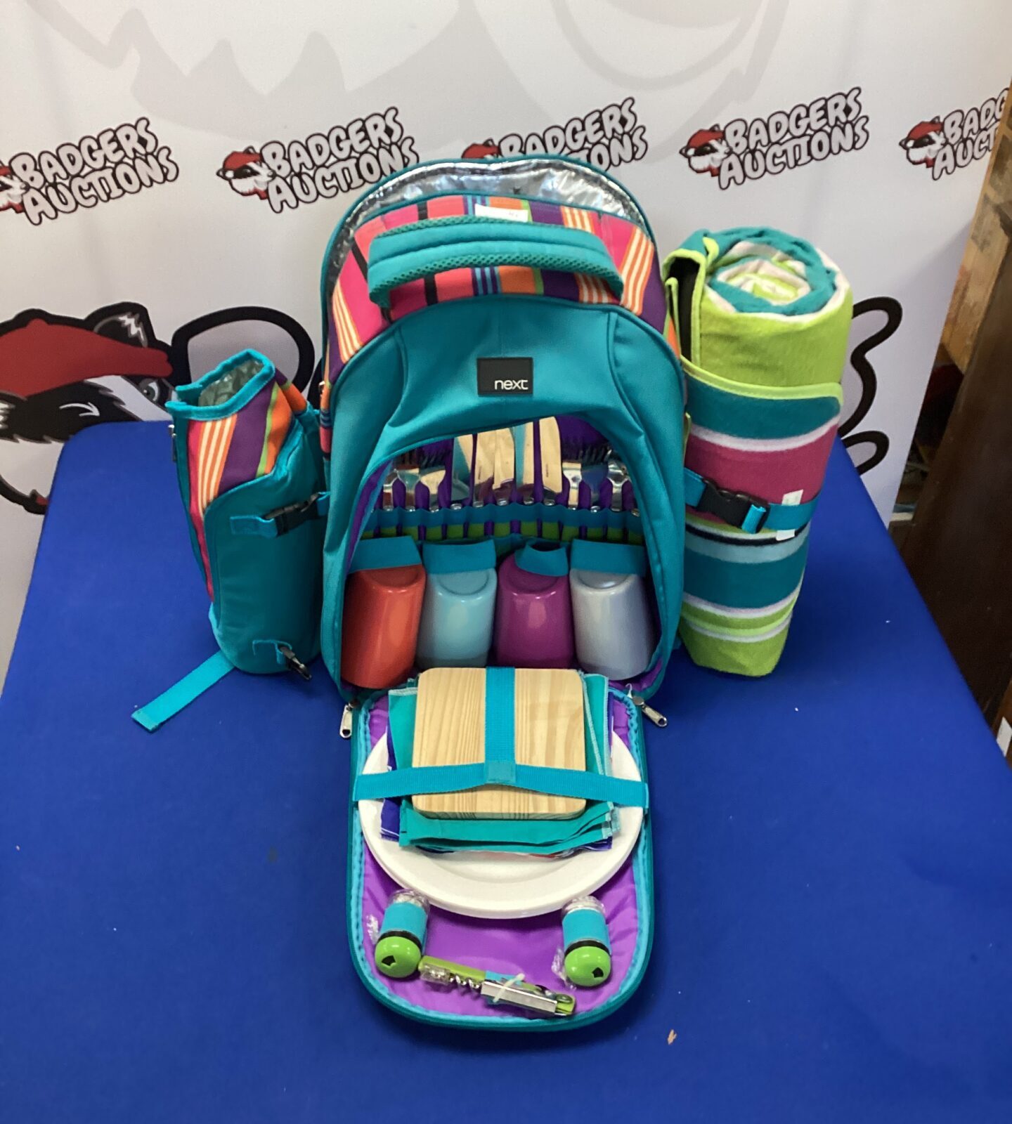 Ext picnic rucksack set with contents