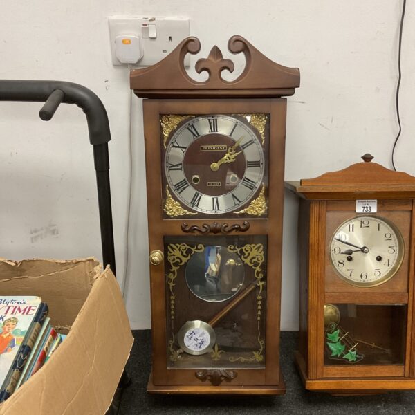 President 31 day wall clock with pendulum & key