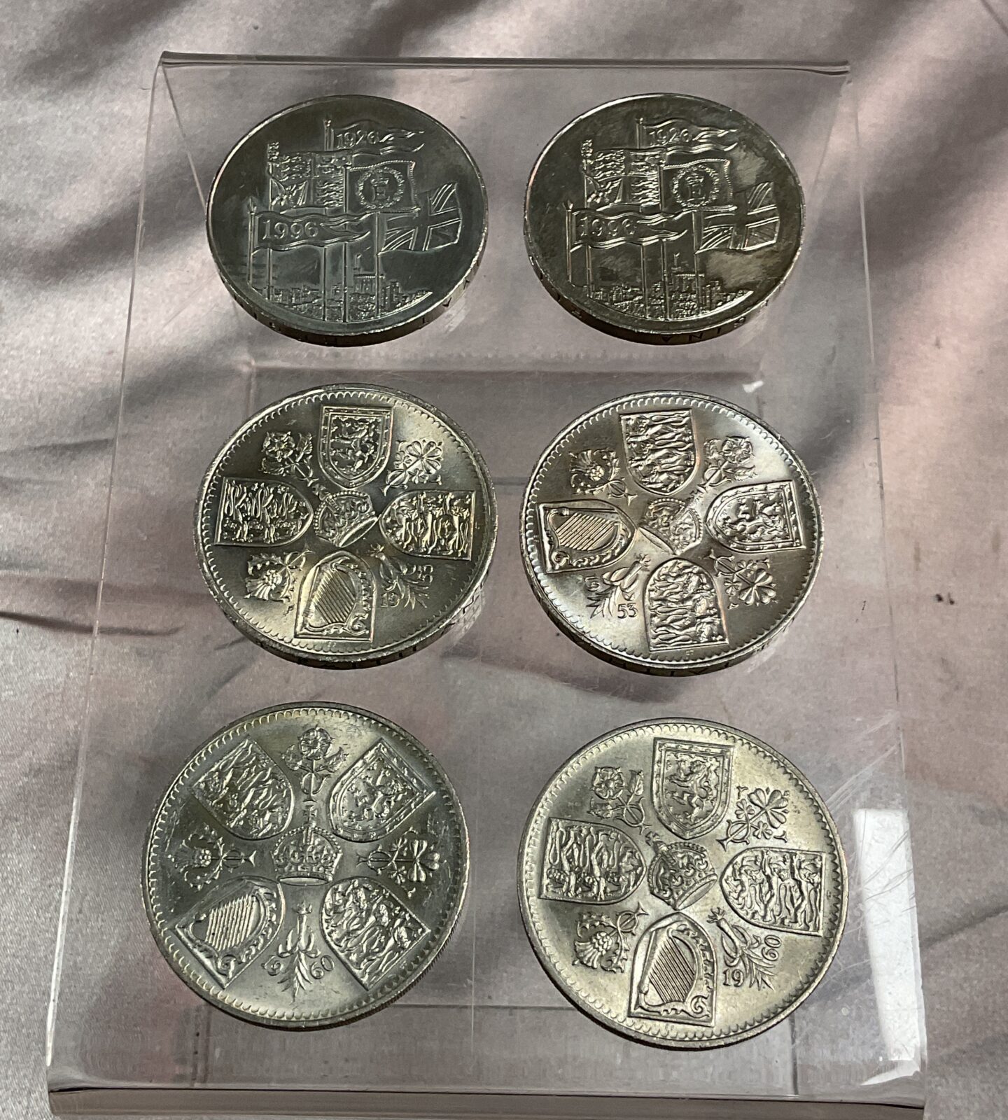 Two Five pound coins and four five shillings coins - Image 2