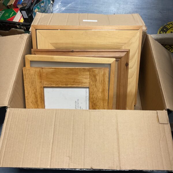 Box of mixed photo frames