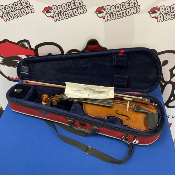 The stentor student ii violin in case with bow