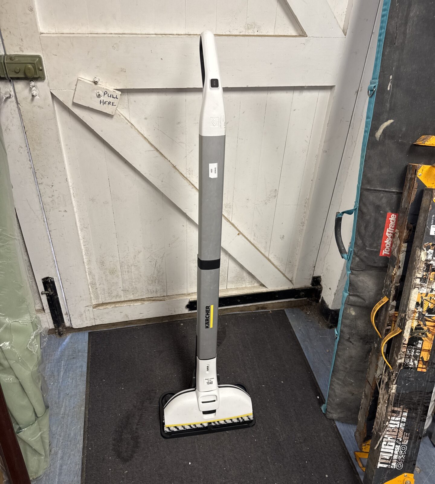 Karcher hard floor cleaner - working but needs charger