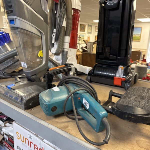 Bosch corded electric chainsaw