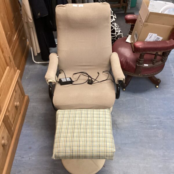 Homcom vibro massage chair with footrest
