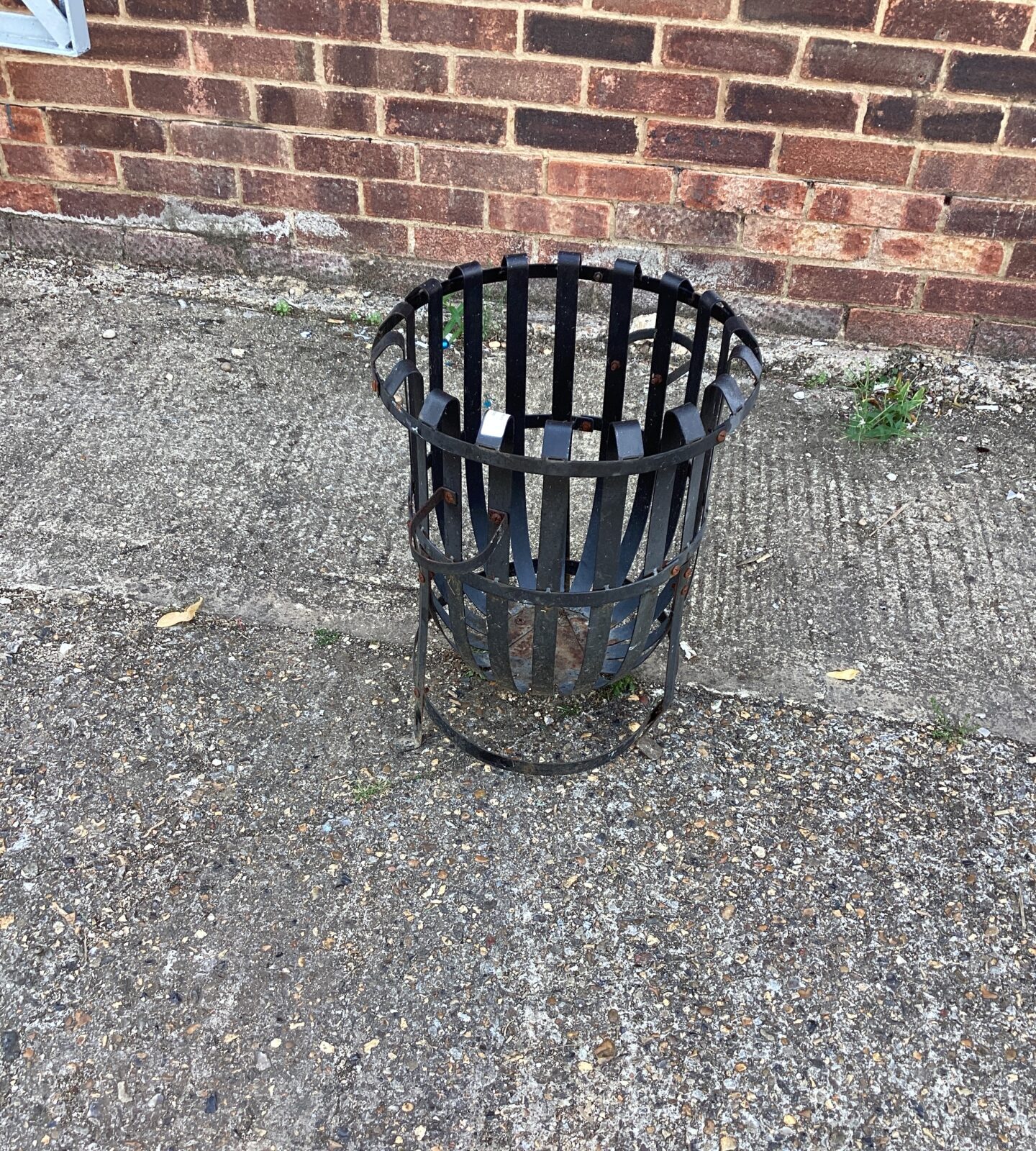 Metal Garden Fire Basket