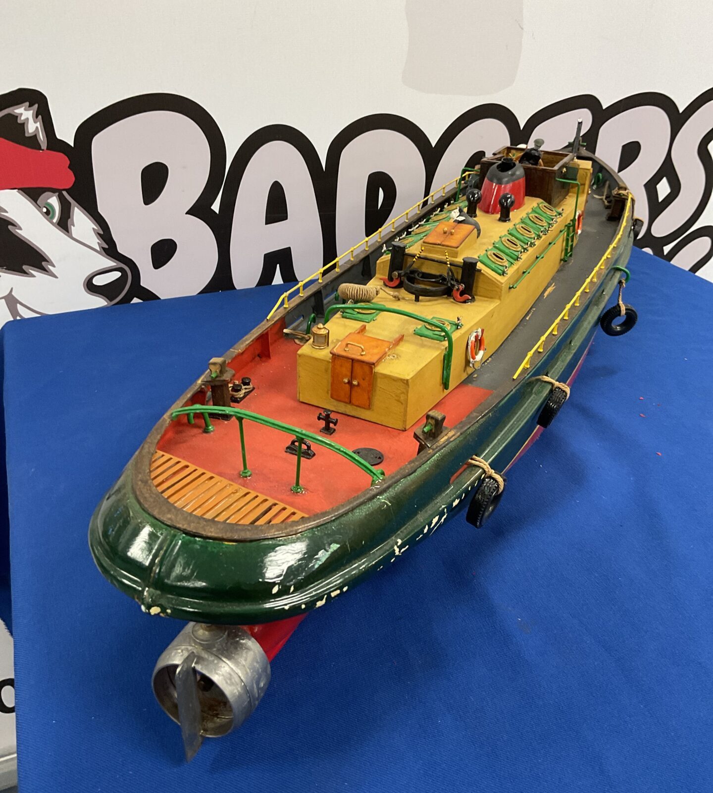 Radio control 32” riverman barge - Image 3