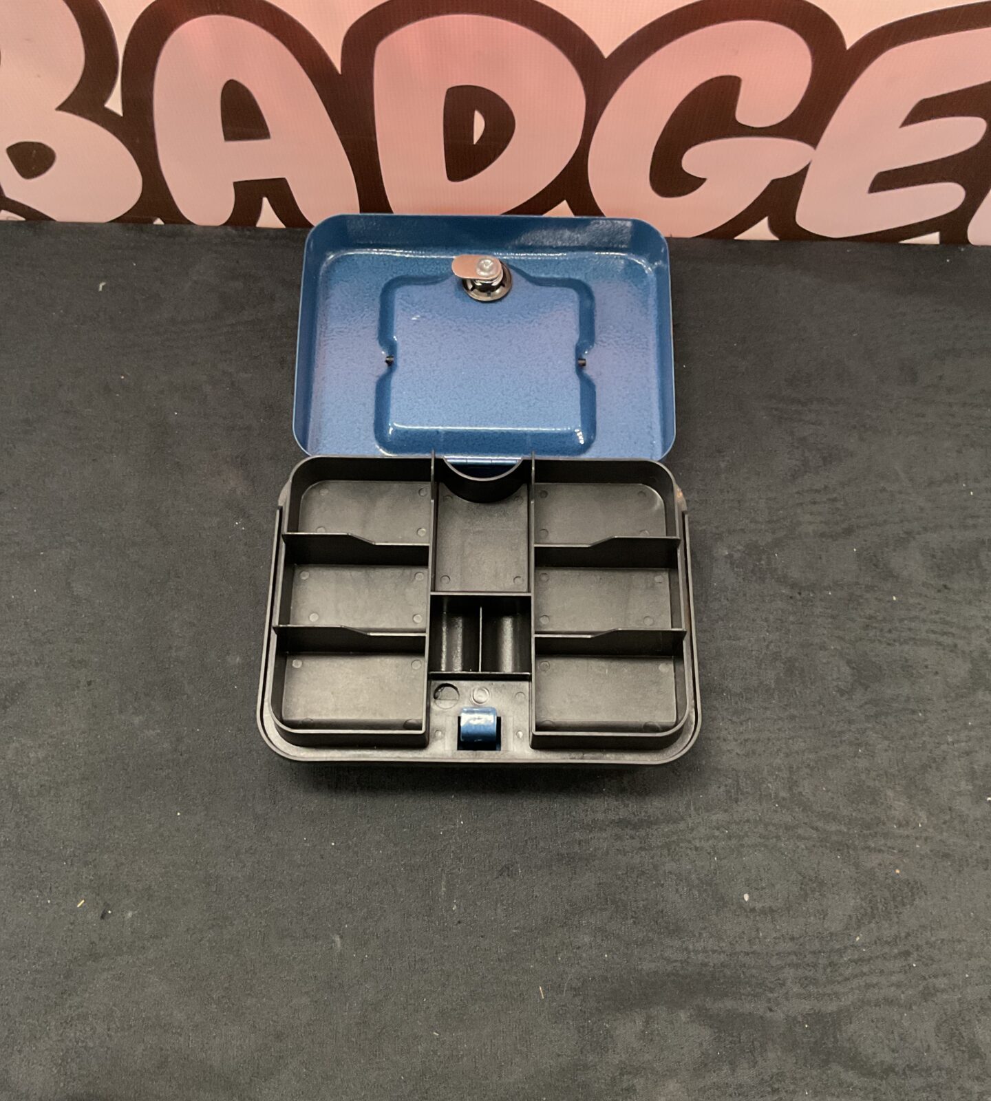 Helix moneybox with keys - Image 2