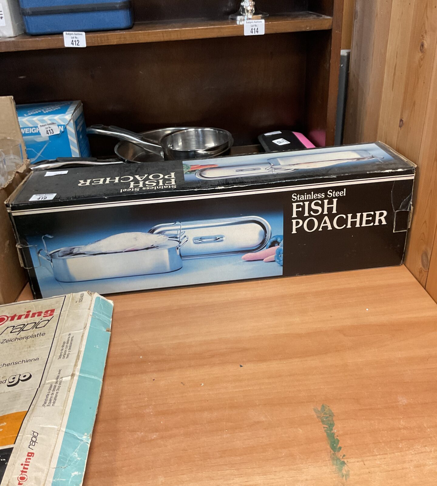 Stainless steel fish poacher