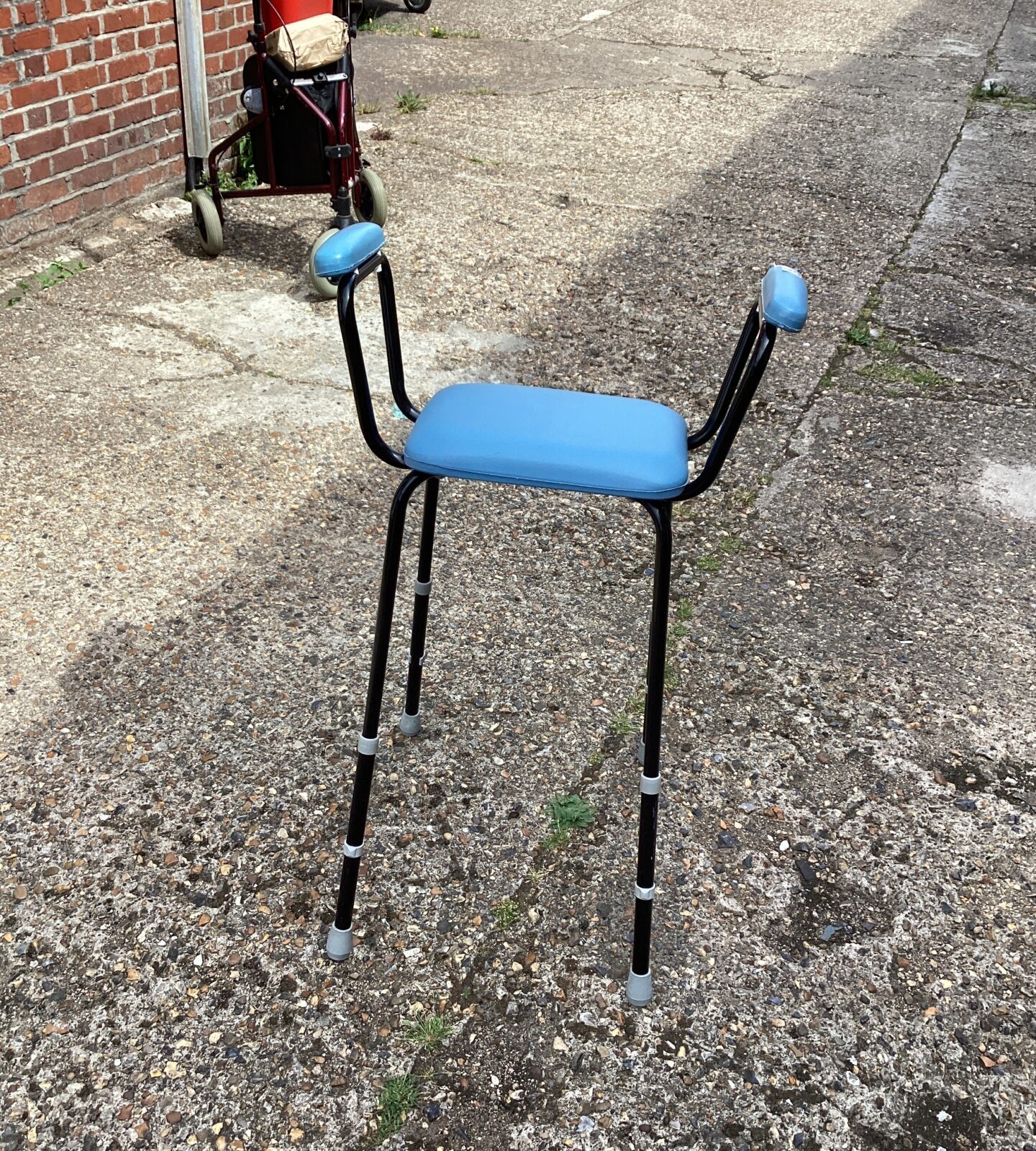 Adjustable High Stool
