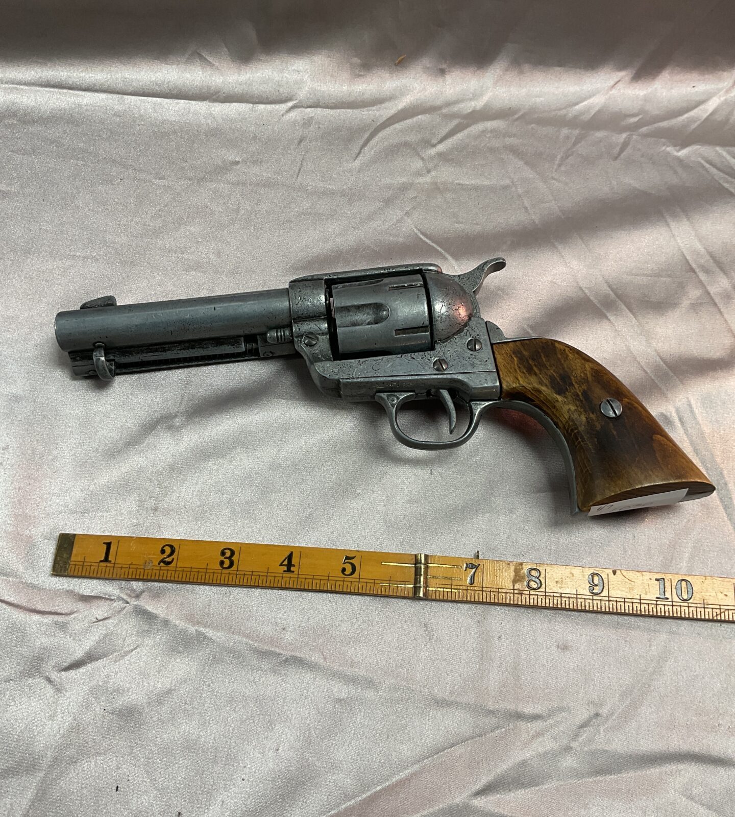 Replica Colt 45 Western Pistol