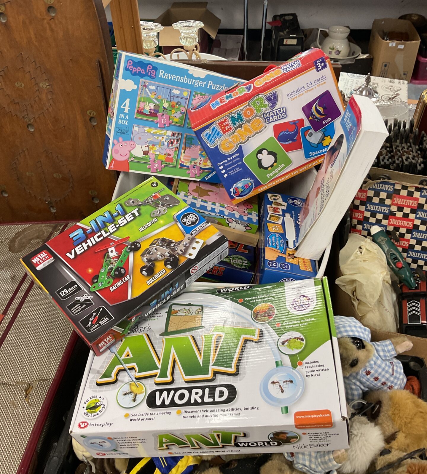 Box of childrens toys & games including ant world & peppa pig